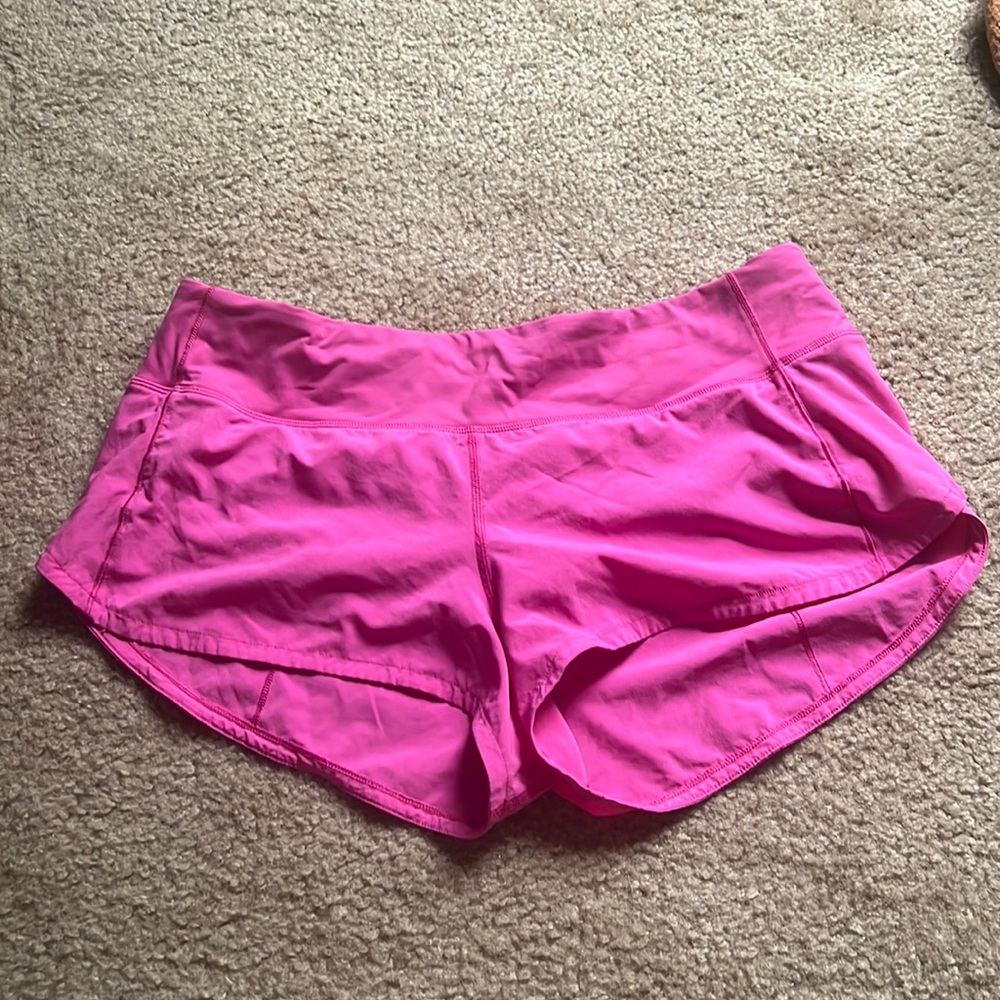 SONIC PINK Lululemon shorts 2.5” sz 8